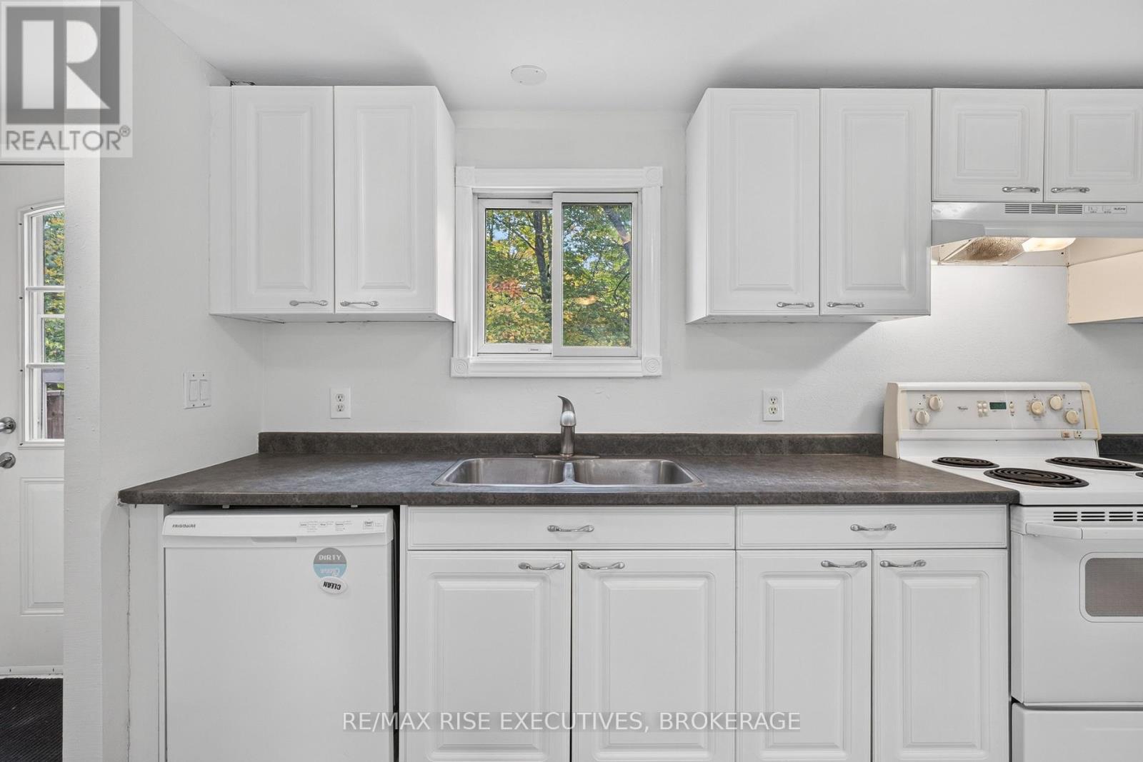 2363 Sands Road Property Photo 11