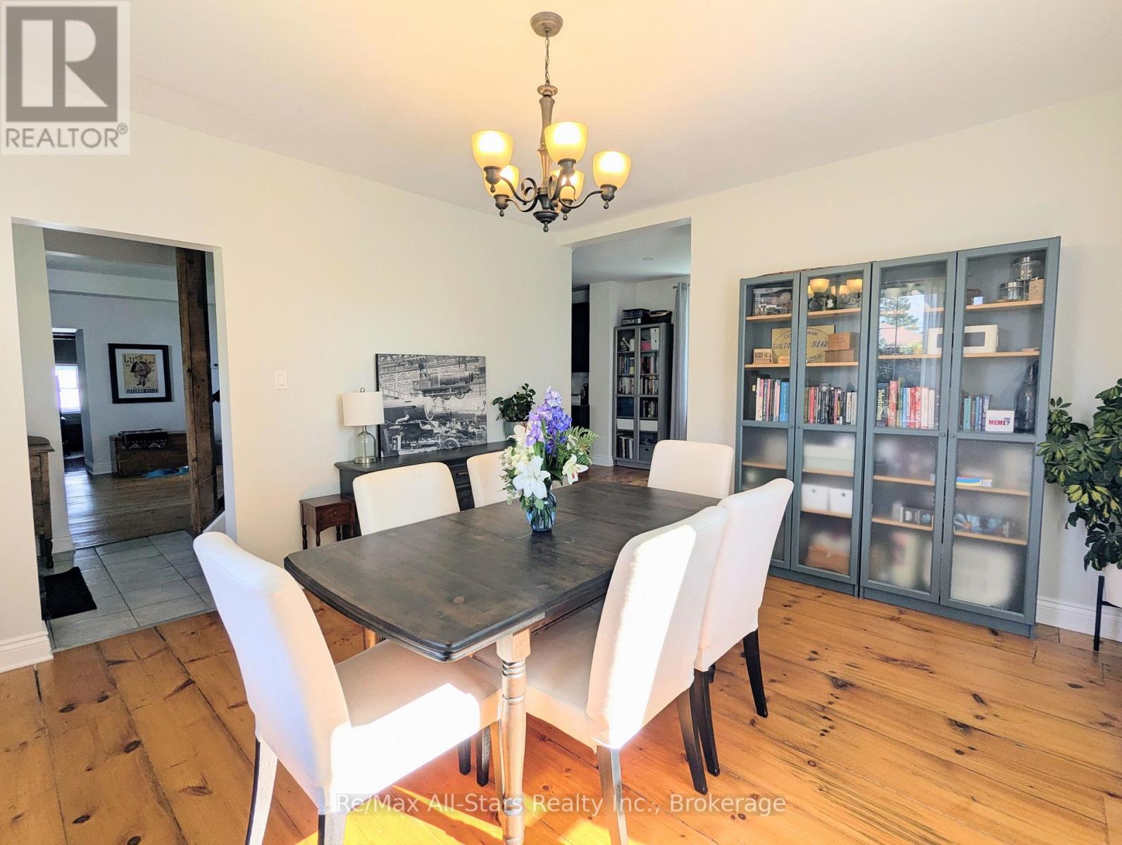 857 Perth Road Property Photo 16