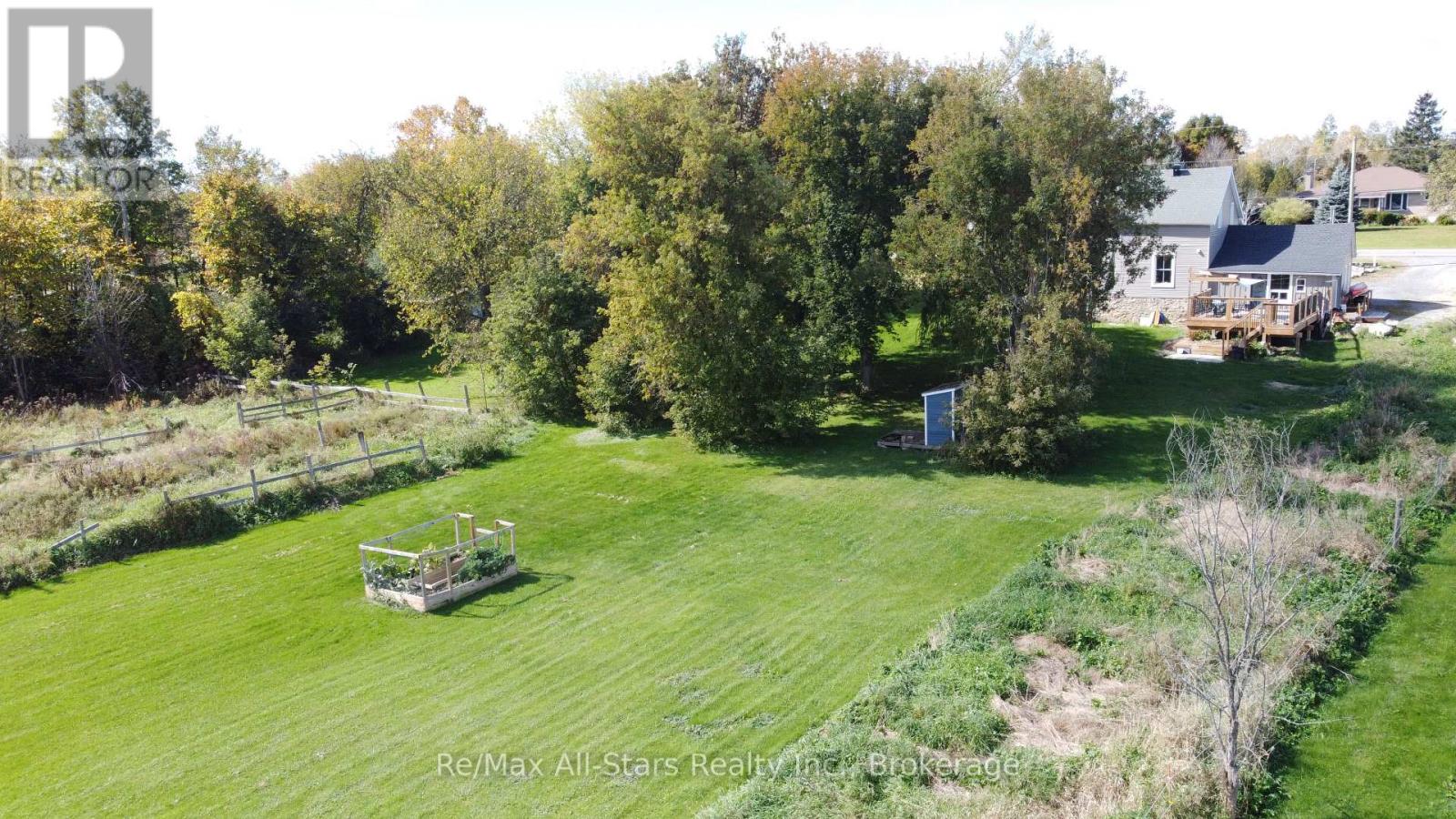 857 Perth Road Property Photo 36
