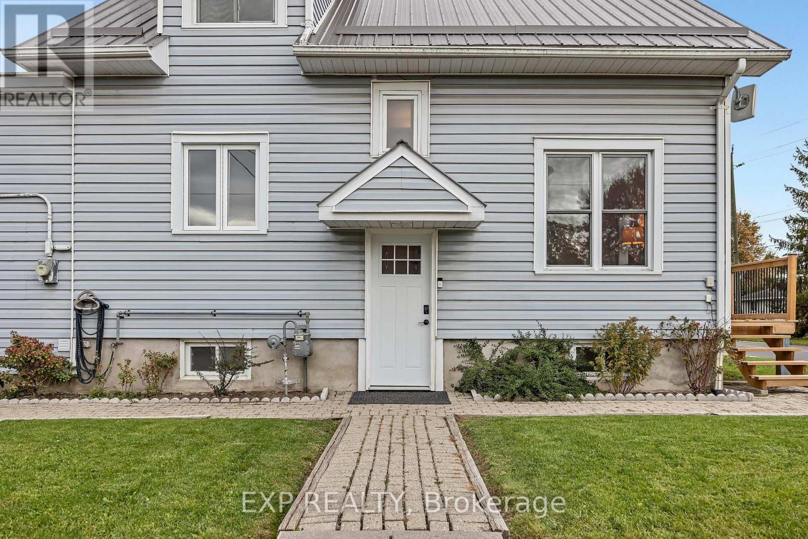 11505 Queen Street Property Photo 3