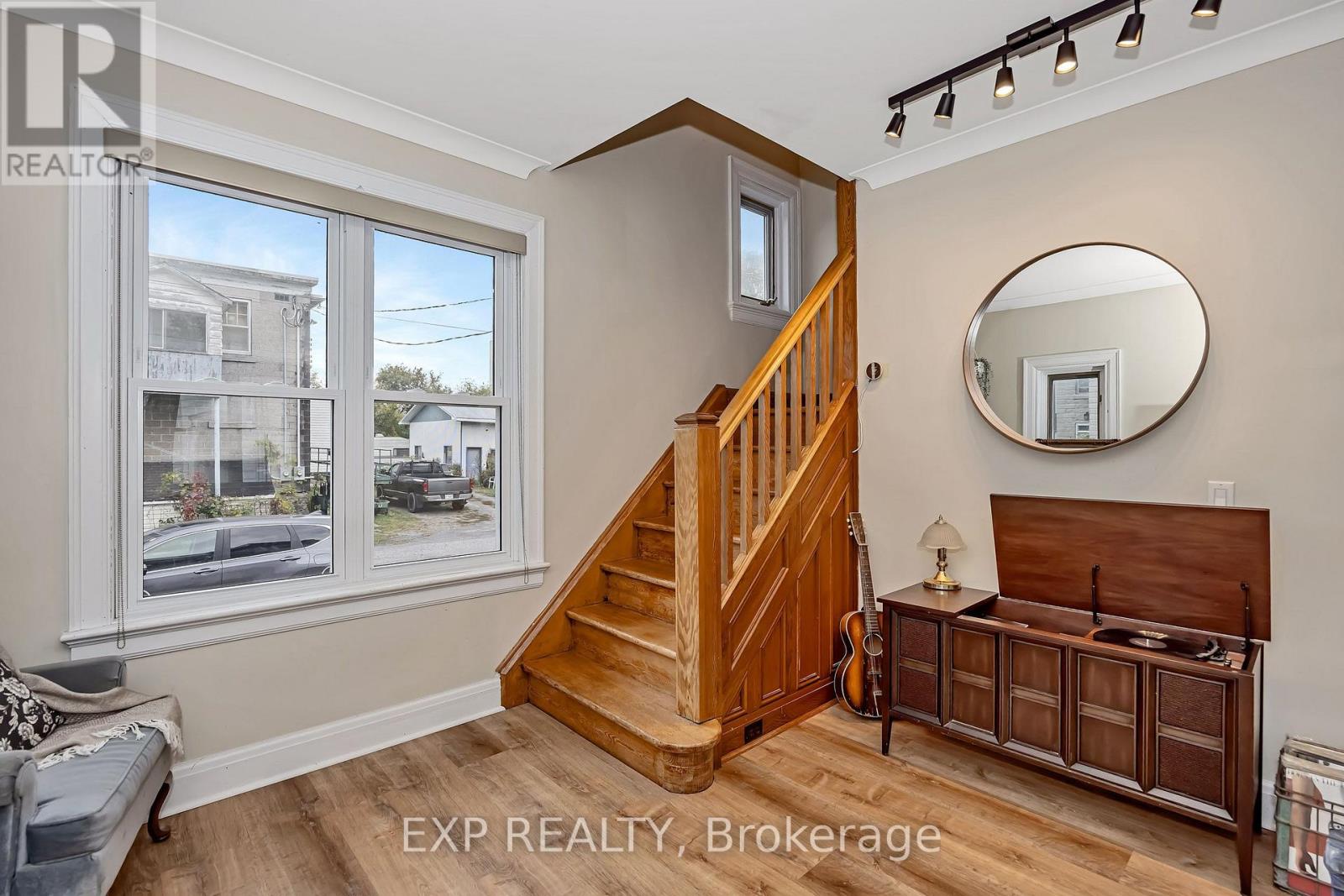 11505 Queen Street Property Photo 9