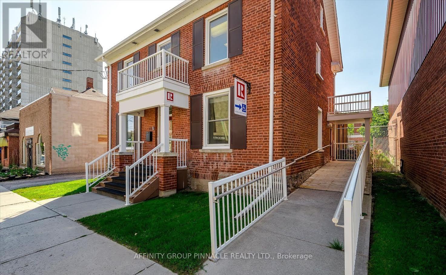 Upper - 273 Charlotte Street Property Photo 1