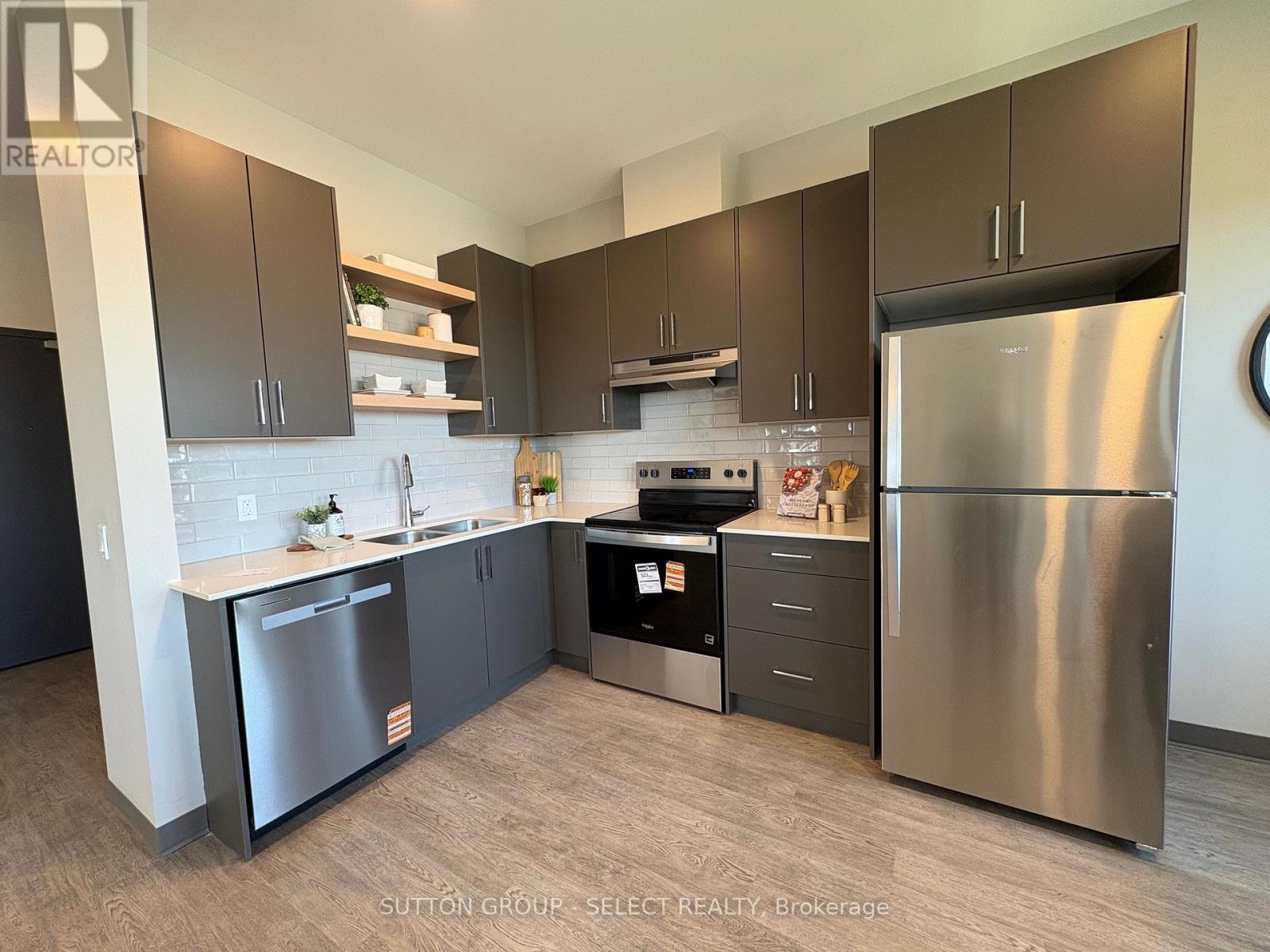 713 - 195 Dufferin Avenue Property Photo 10