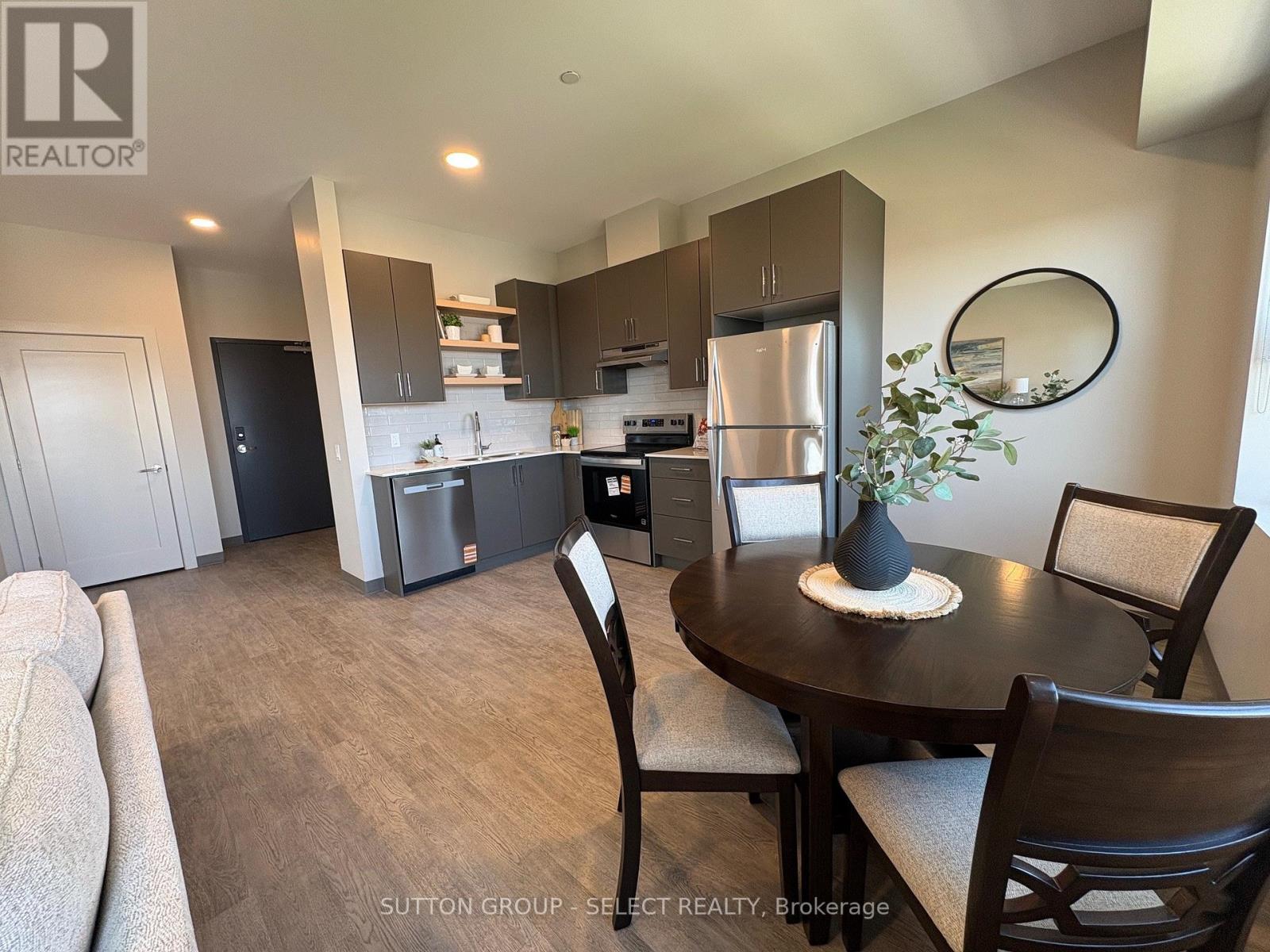 713 - 195 Dufferin Avenue Property Photo 11