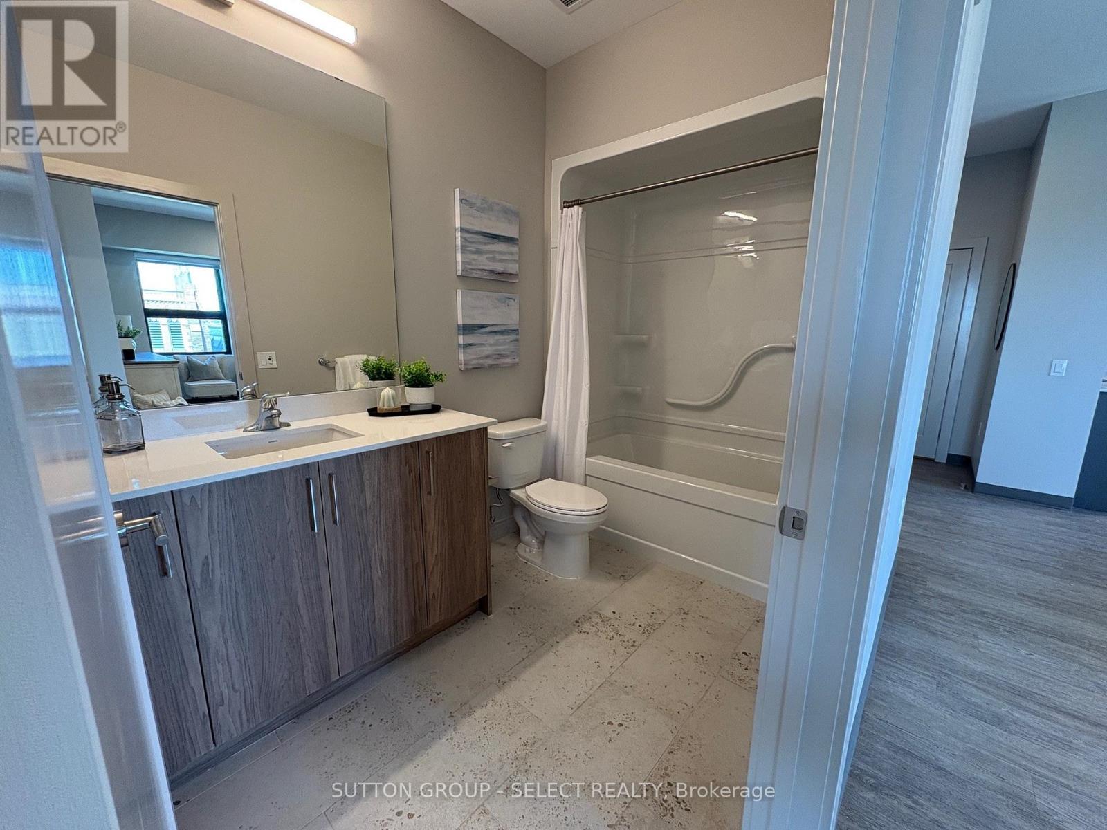 713 - 195 Dufferin Avenue Property Photo 16