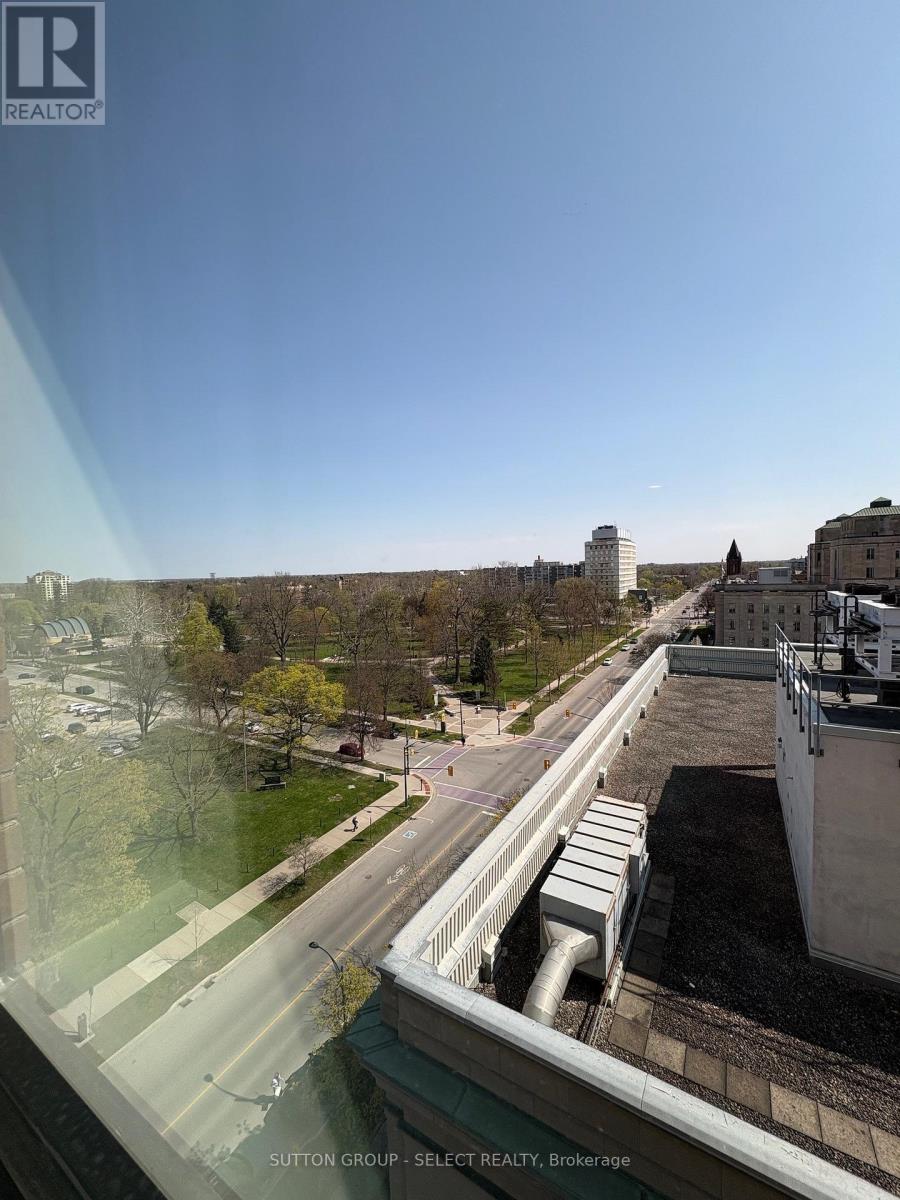 713 - 195 Dufferin Avenue Property Photo 17