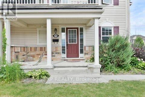 2439 Nutgrove Avenue Property Photo 2