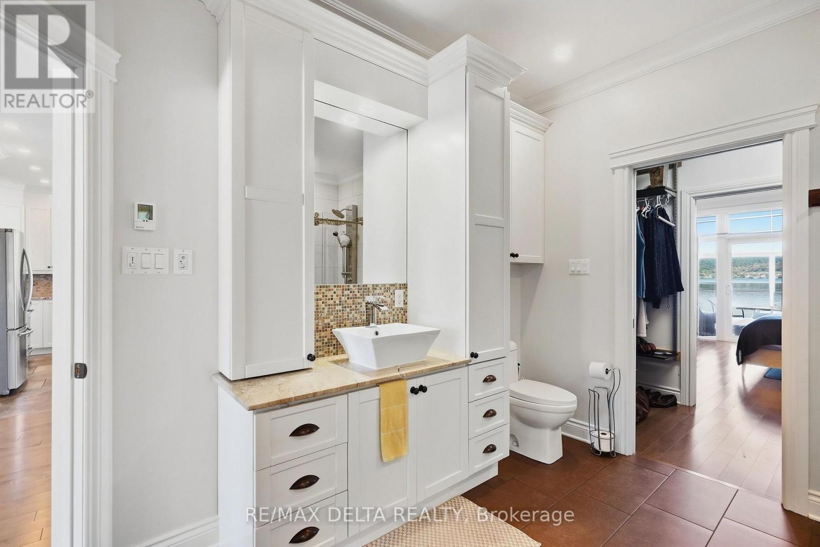 2416 Bay Road Property Photo 14