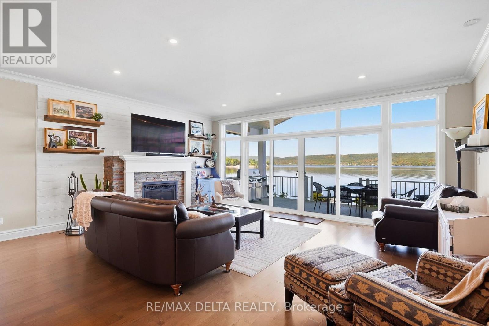 2416 Bay Road Property Photo 29