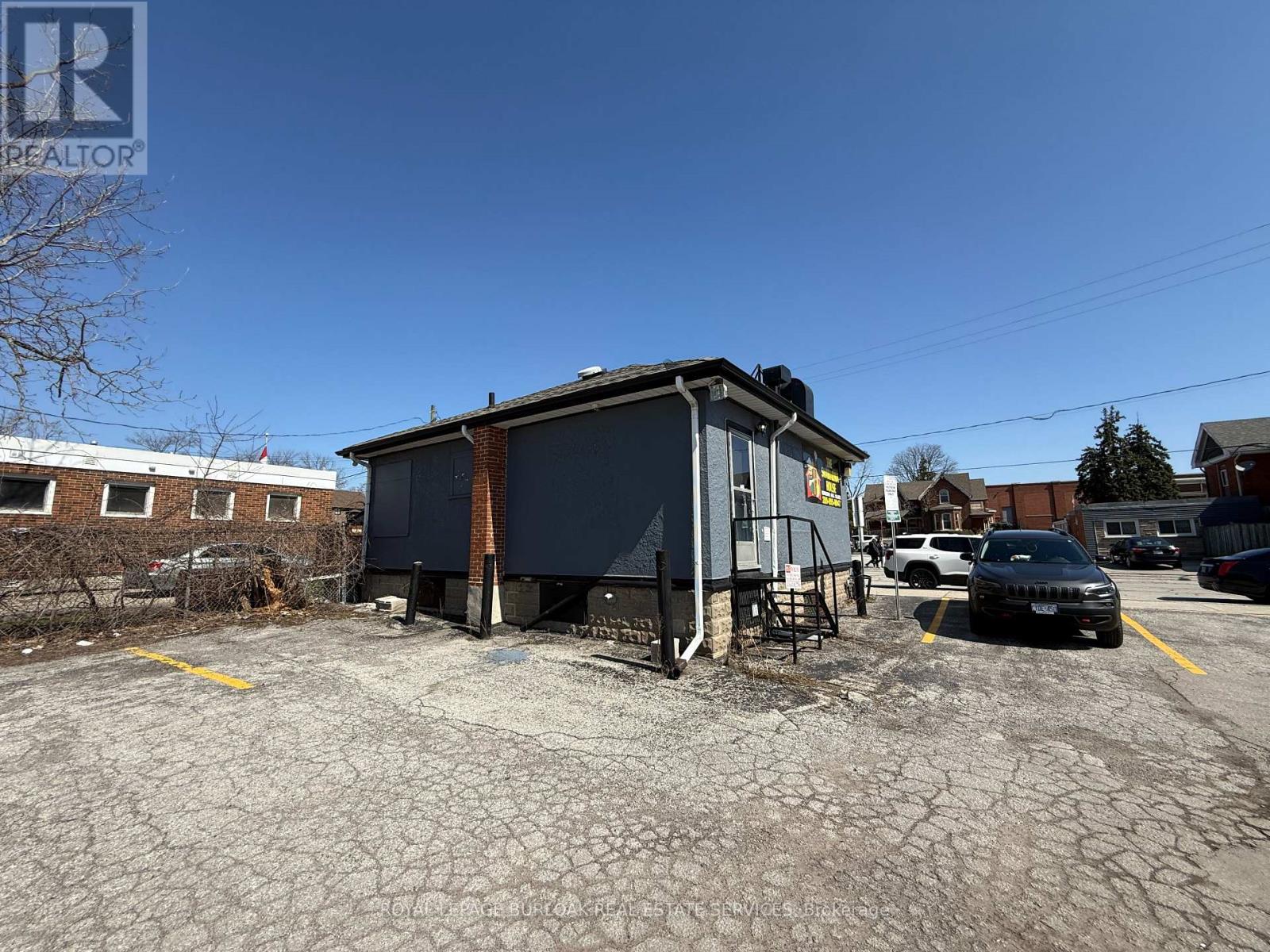 9 Main Street N Property Photo 4