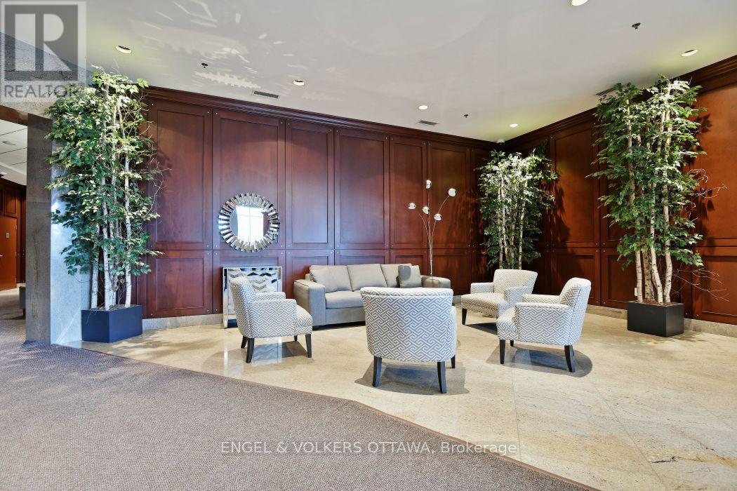 902 - 234 Rideau Street Property Photo 4