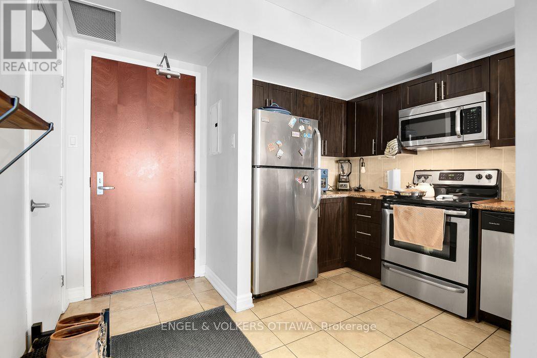 902 - 234 Rideau Street Property Photo 9