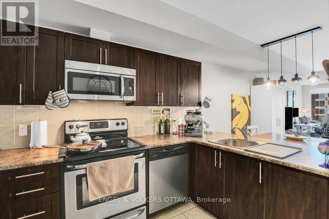 902 - 234 Rideau Street Property Photo 11
