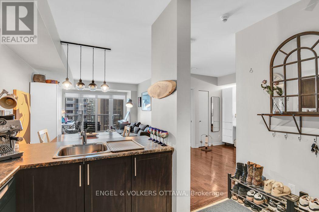 902 - 234 Rideau Street Property Photo 13