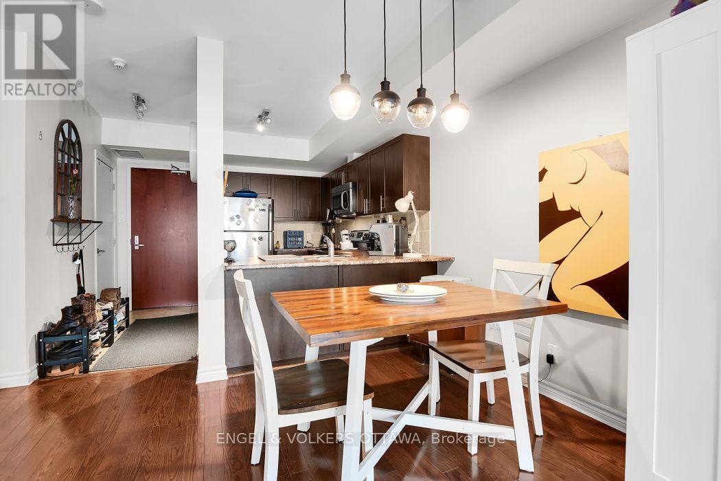 902 - 234 Rideau Street Property Photo 16