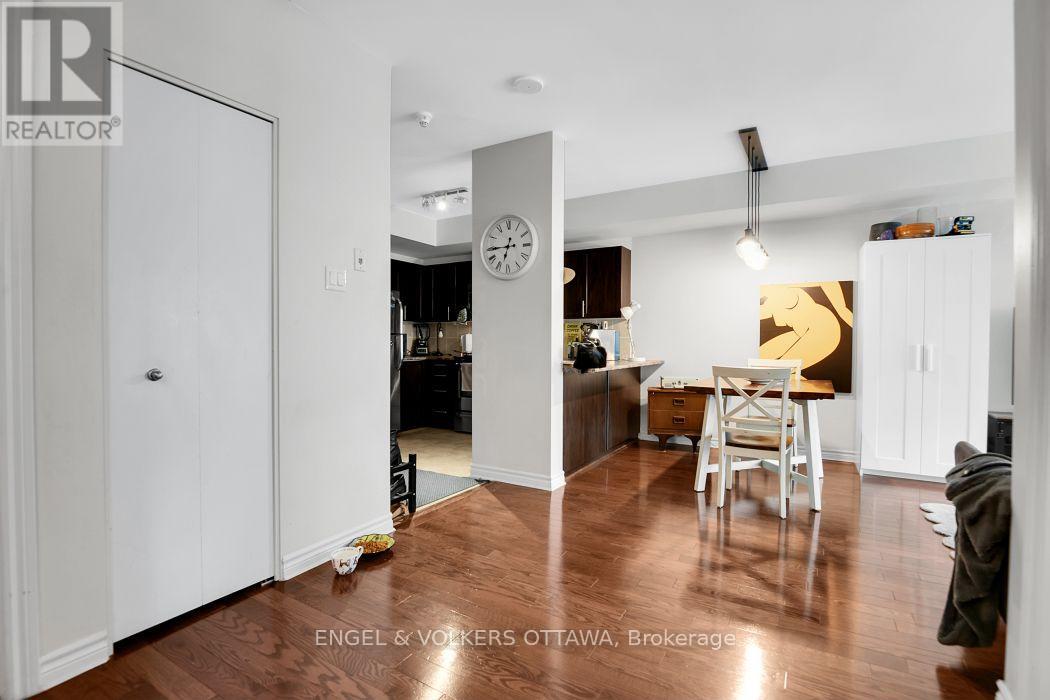 902 - 234 Rideau Street Property Photo 22