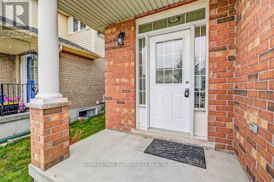 419 Tealby Crescent Property Photo 3