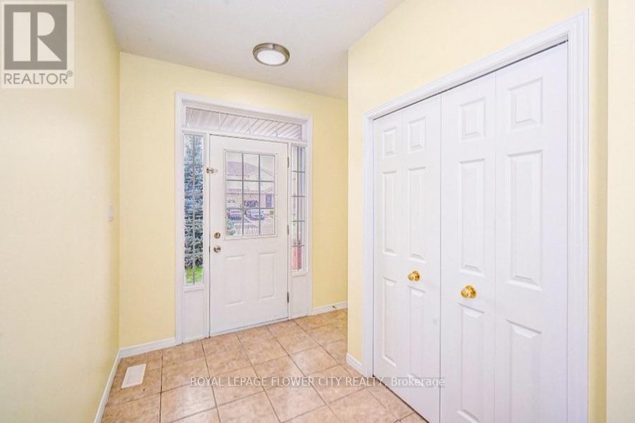 419 Tealby Crescent Property Photo 4