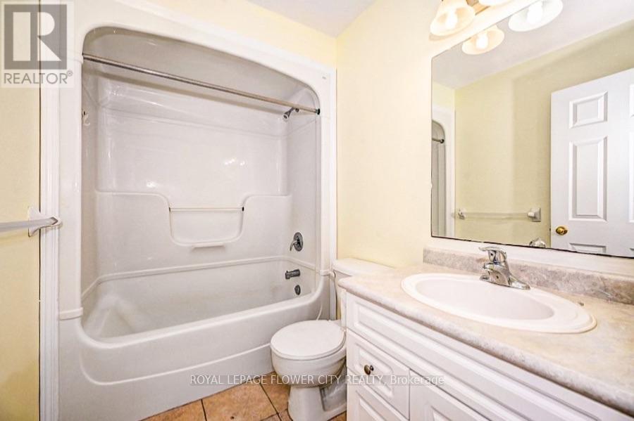 419 Tealby Crescent Property Photo 18