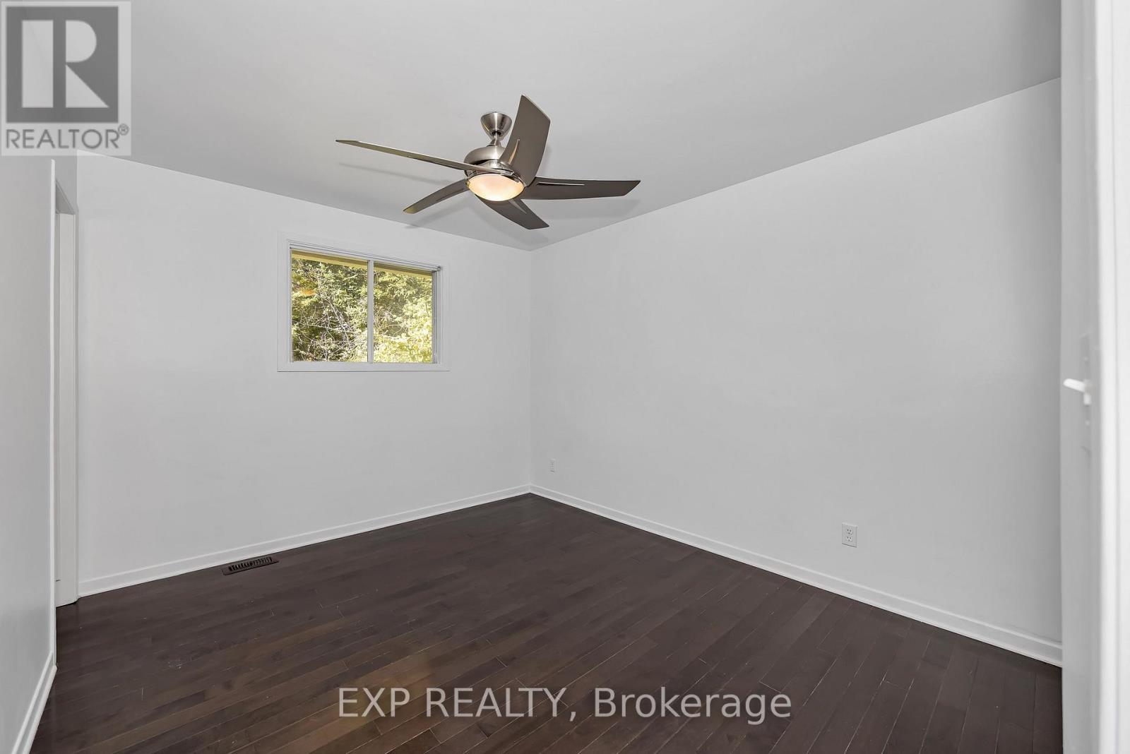 557 Glenview Road Property Photo 13