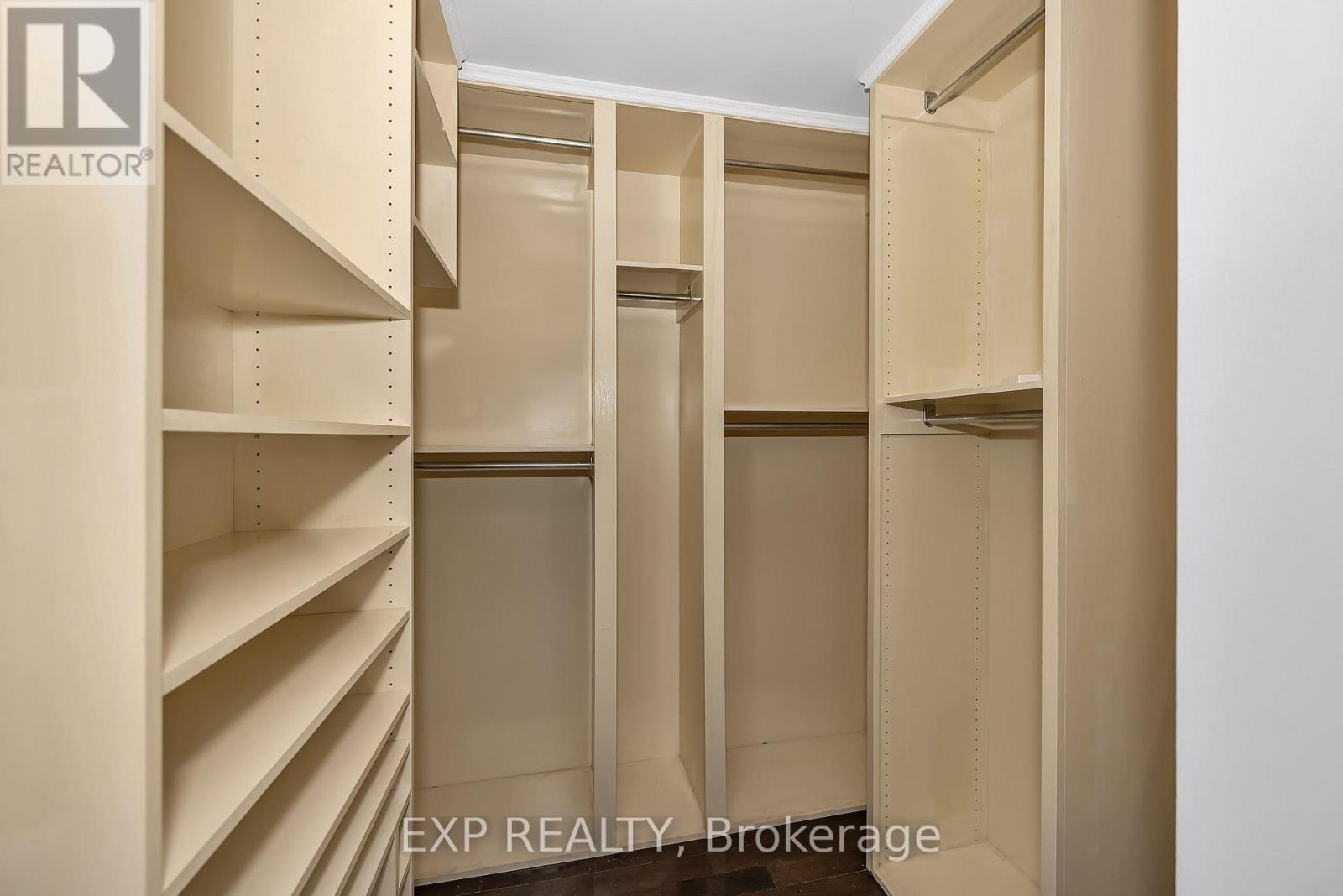 557 Glenview Road Property Photo 16