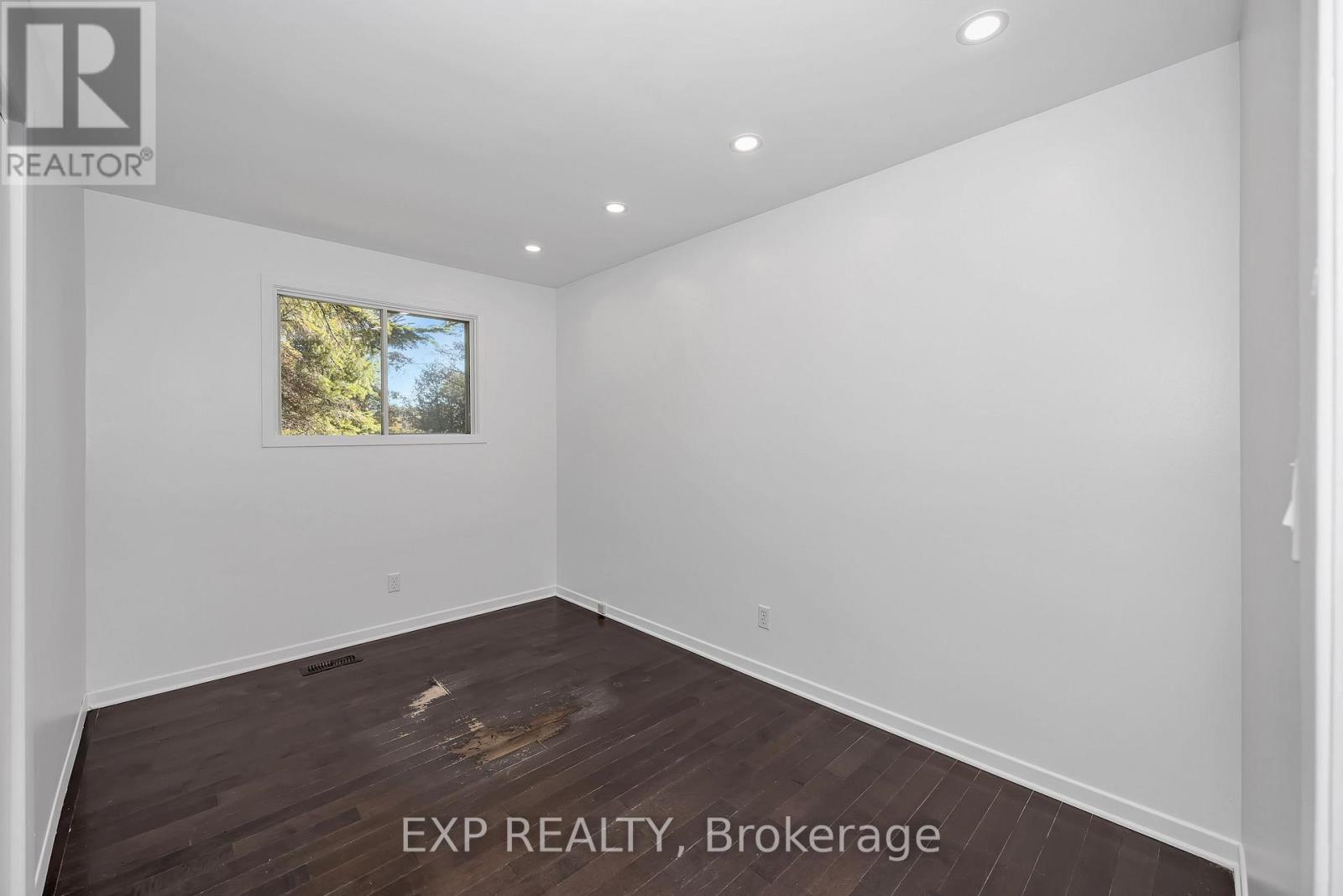 557 Glenview Road Property Photo 19