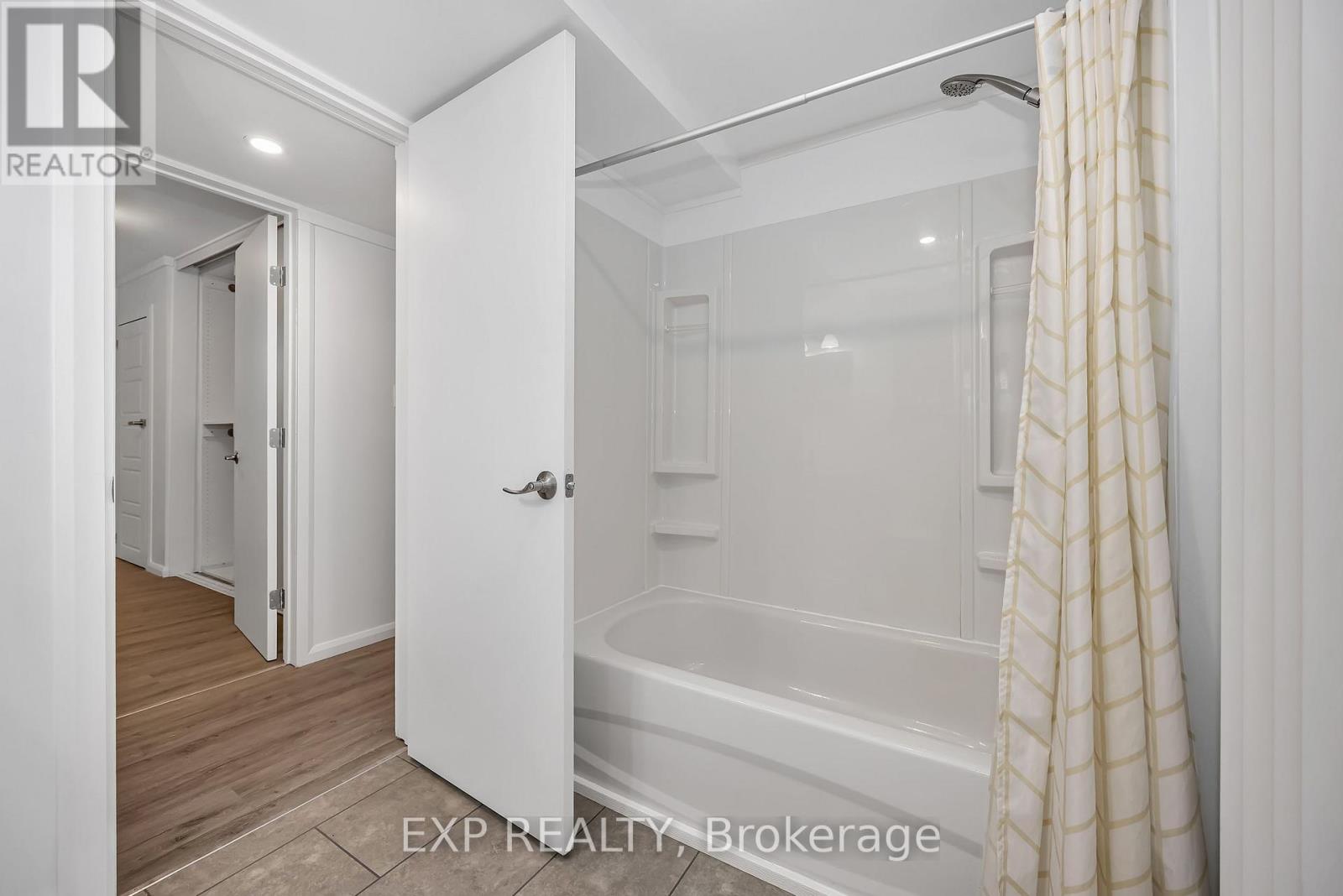 557 Glenview Road Property Photo 28