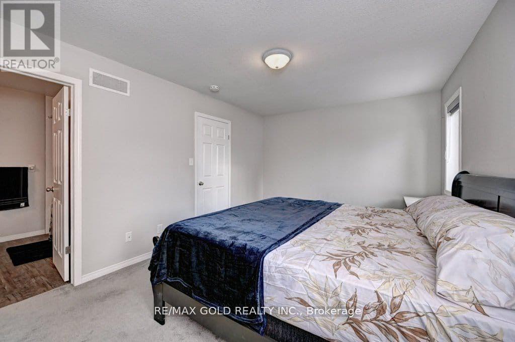 35 - 50 Pinnacle Drive Property Photo 21