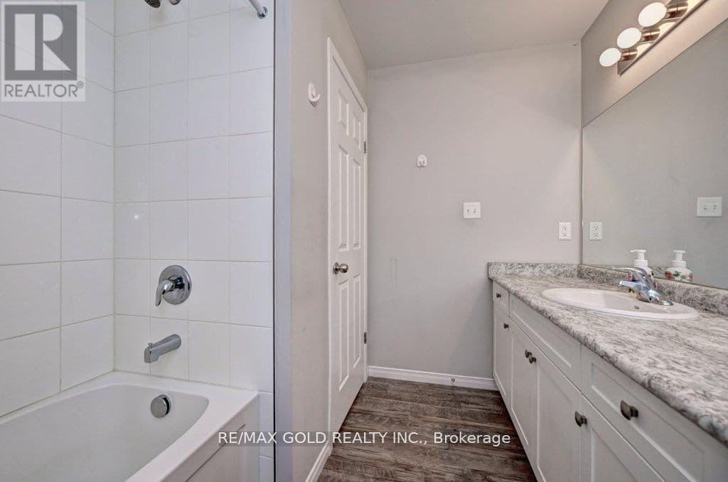 35 - 50 Pinnacle Drive Property Photo 23