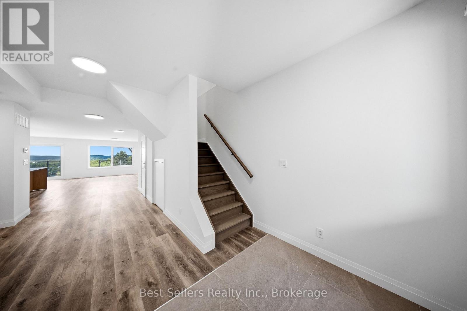 31 Horizon Lane Property Photo 11