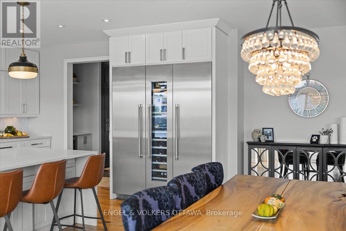 348 St-tropez Street Property Photo 17