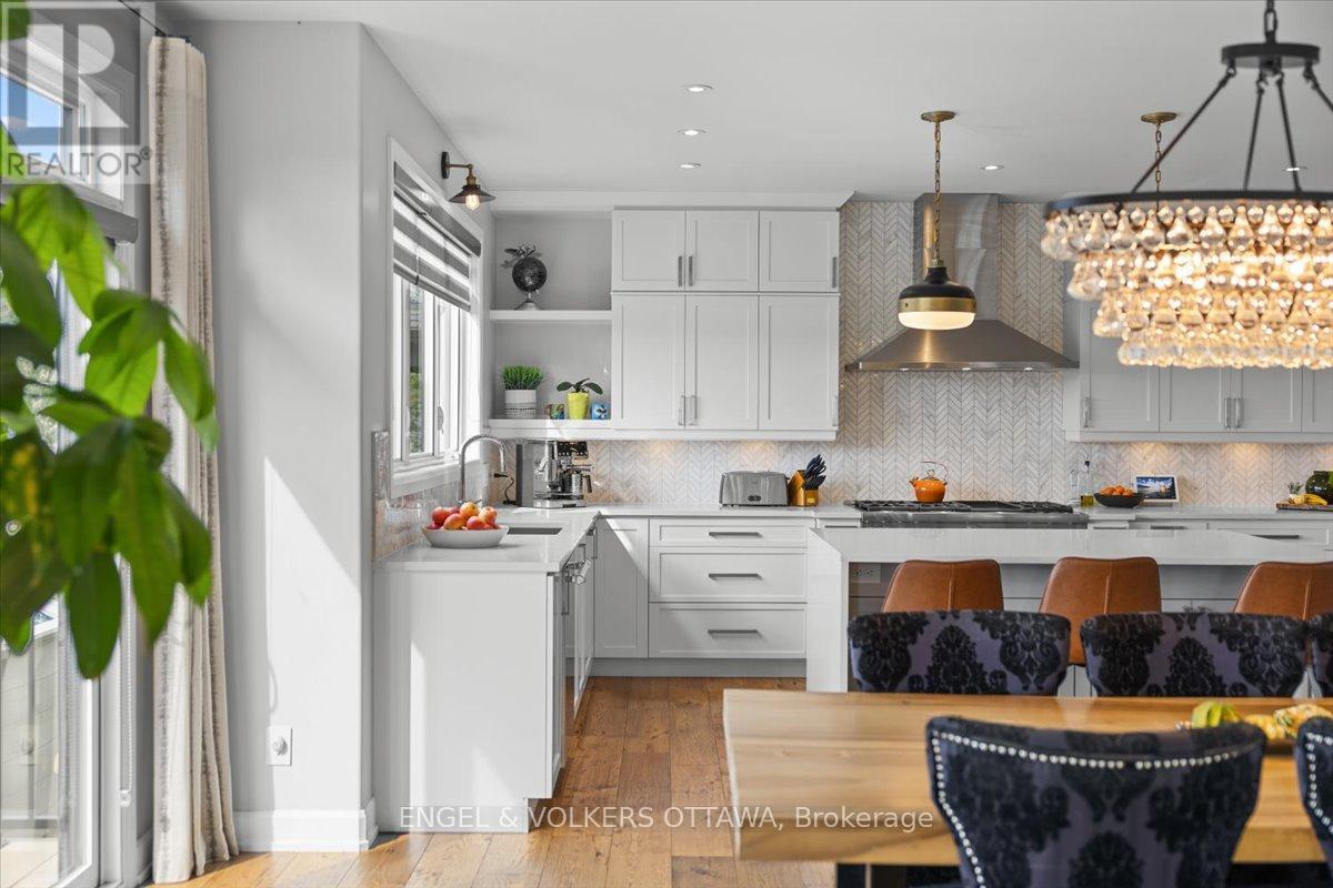 348 St-tropez Street Property Photo 18