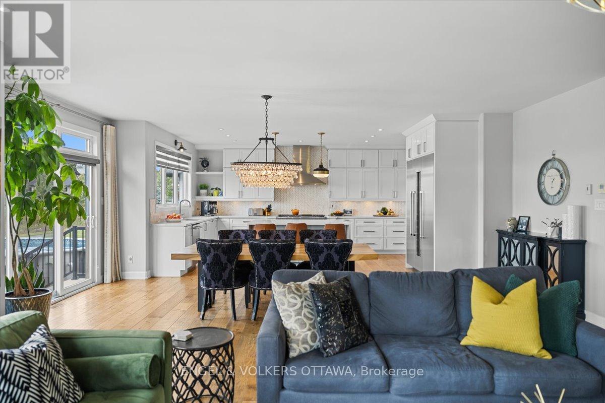 348 St-tropez Street Property Photo 19