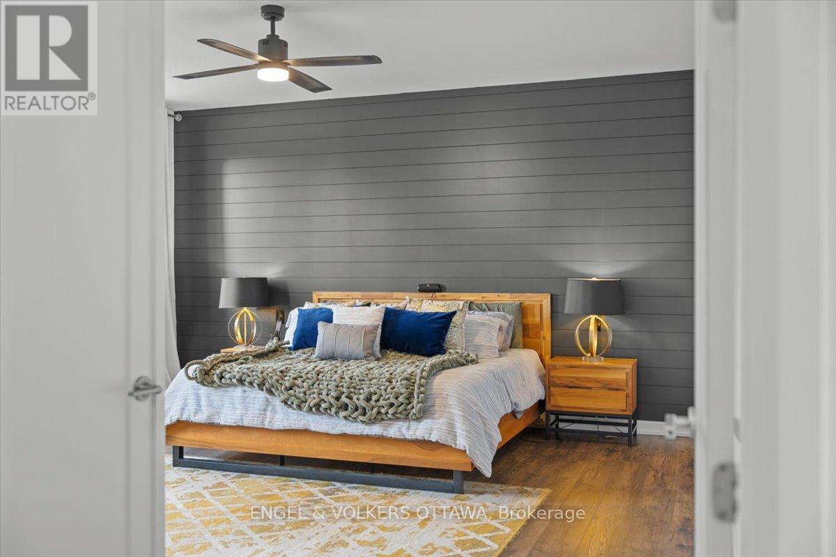 348 St-tropez Street Property Photo 23