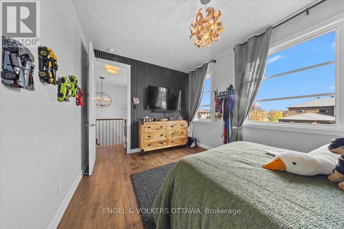 348 St-tropez Street Property Photo 34