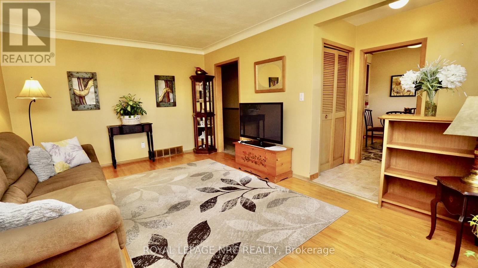 7030 Whitman Avenue Property Photo 9