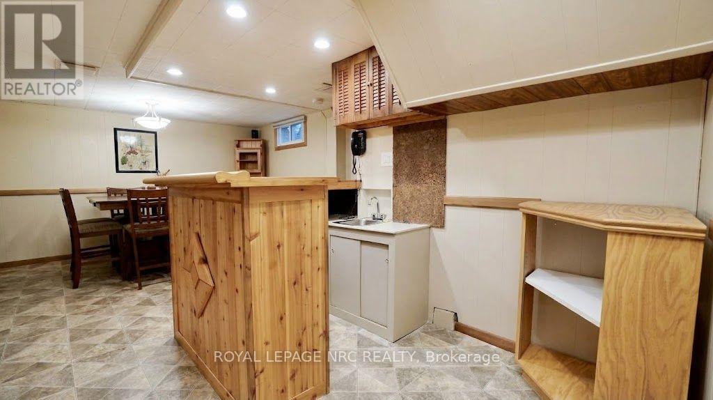 7030 Whitman Avenue Property Photo 32