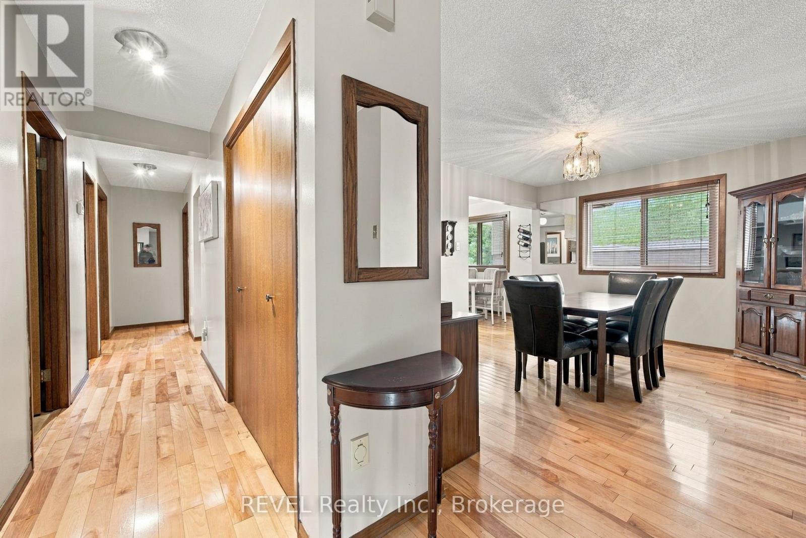 10 Michelle Drive Property Photo 10