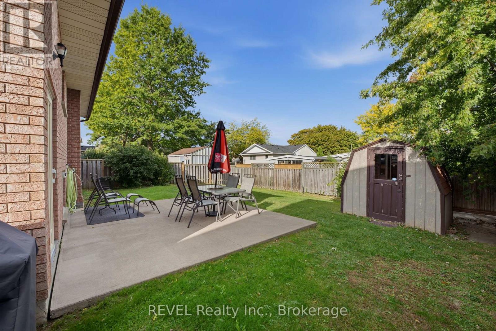 10 Michelle Drive Property Photo 36