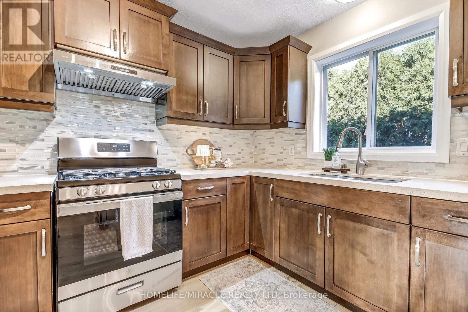 23 Willis Avenue Property Photo 6