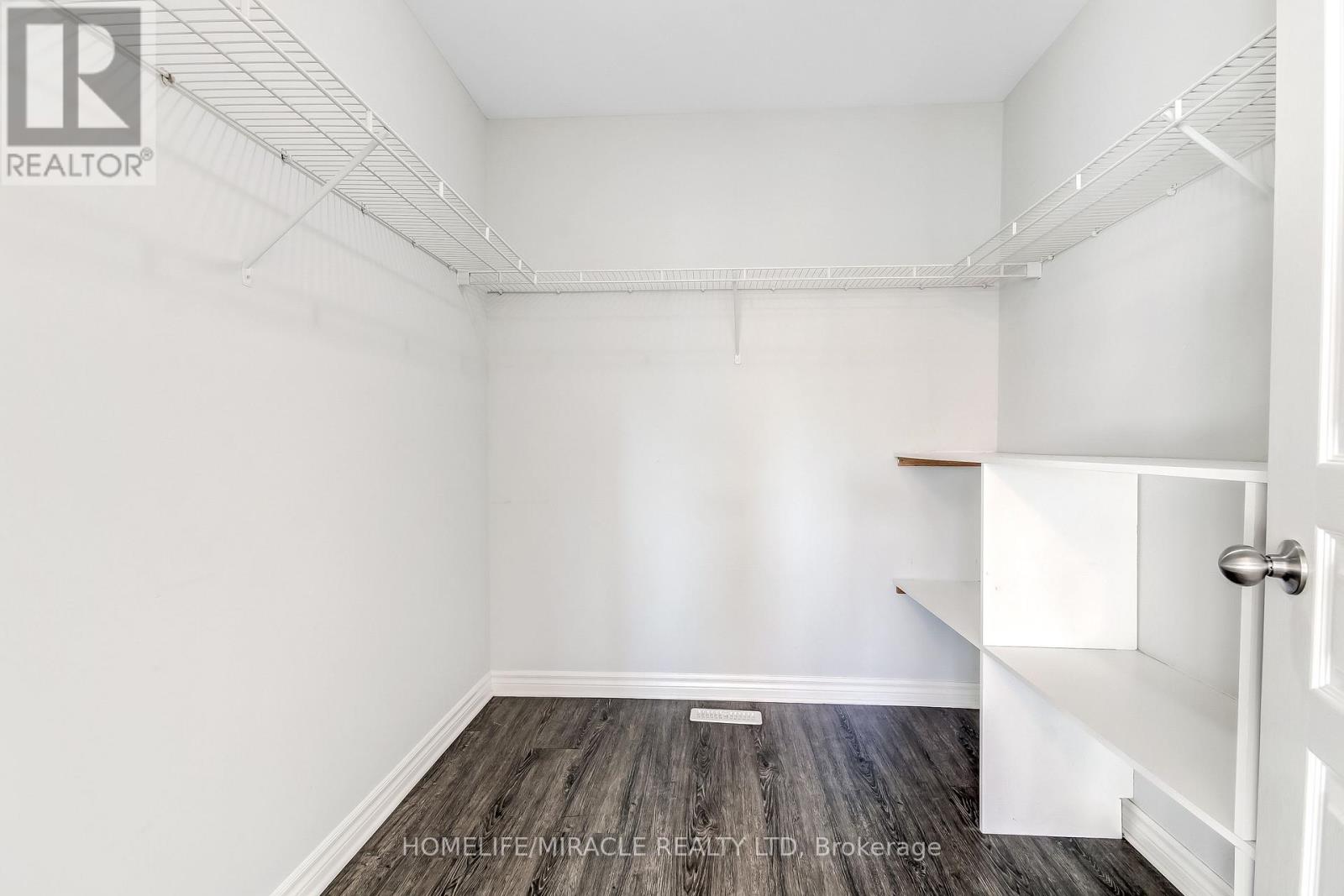 23 Willis Avenue Property Photo 16
