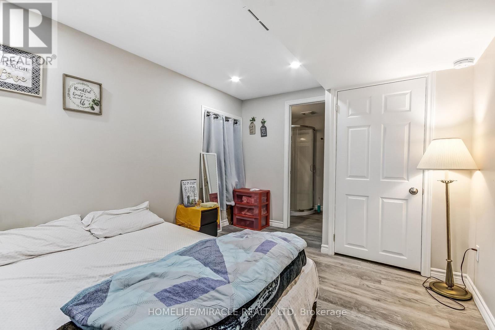 23 Willis Avenue Property Photo 17