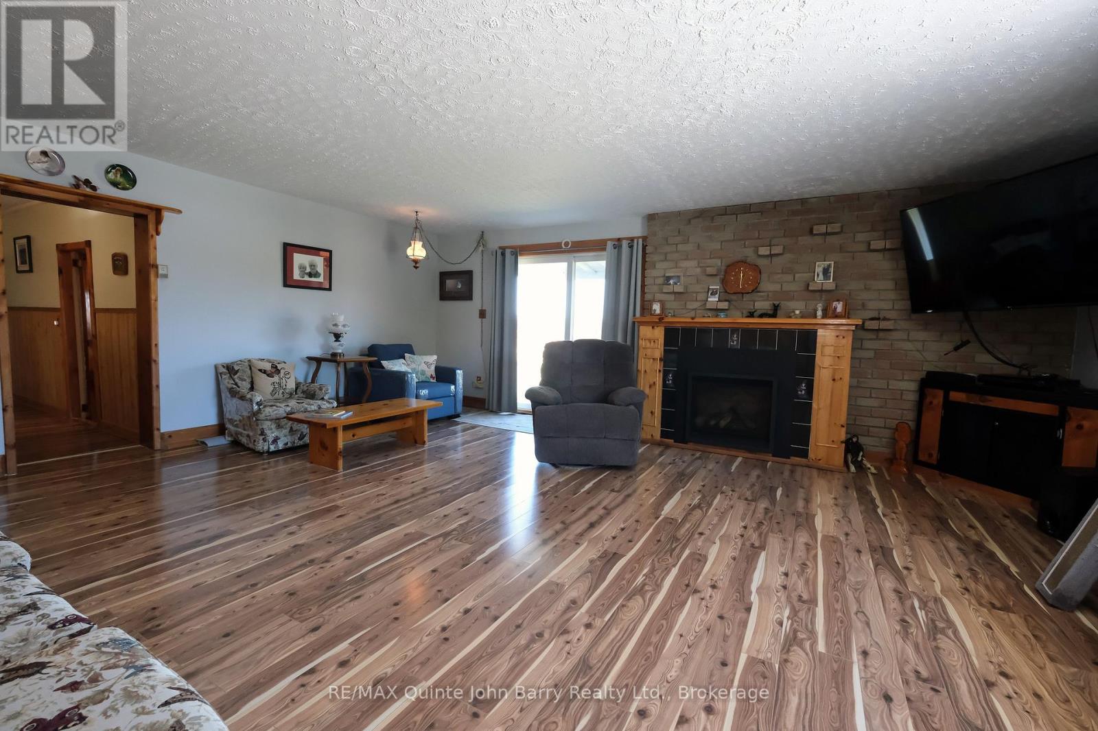 190 Downs Road Property Photo 10