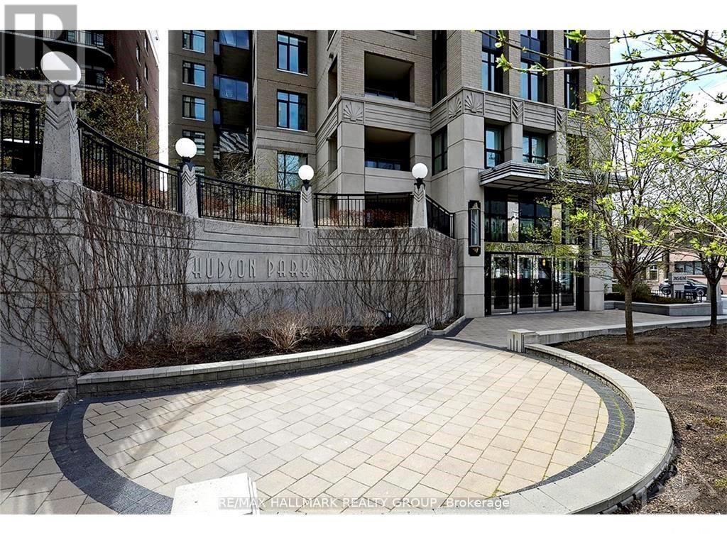 302 - 245 Kent Street Property Photo 3