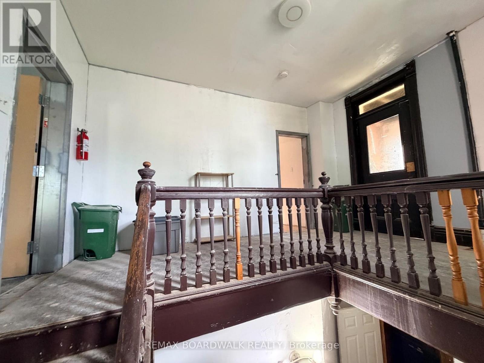 205 First Street E Property Photo 5