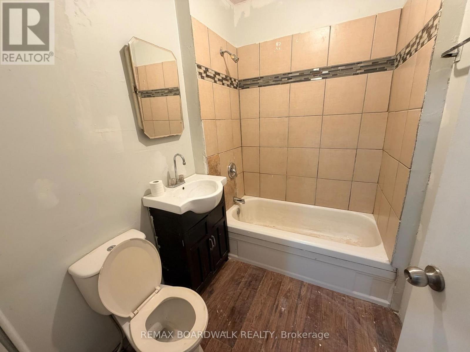 205 First Street E Property Photo 7