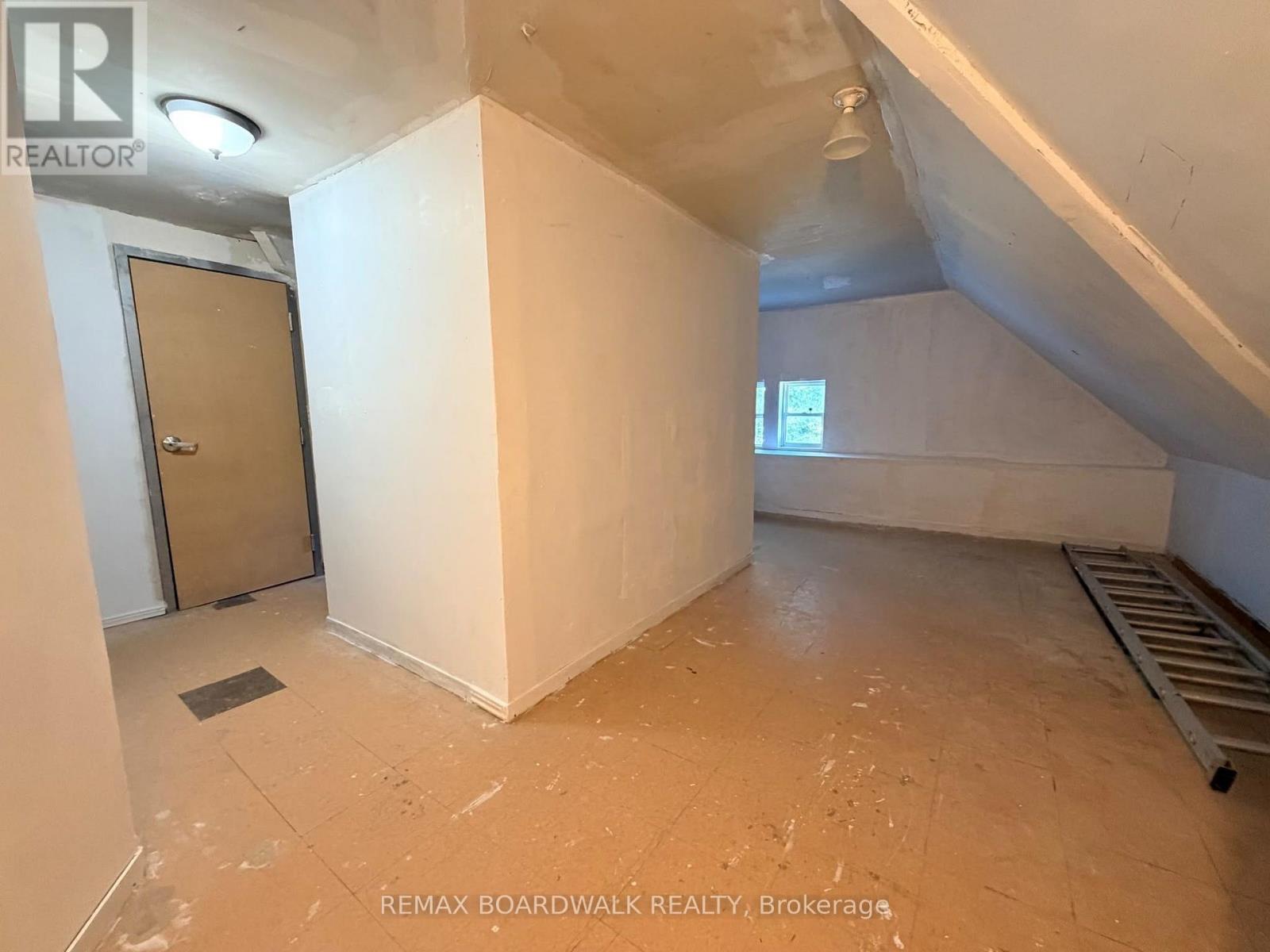 205 First Street E Property Photo 13