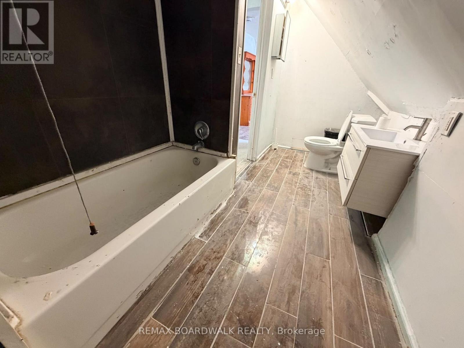205 First Street E Property Photo 24