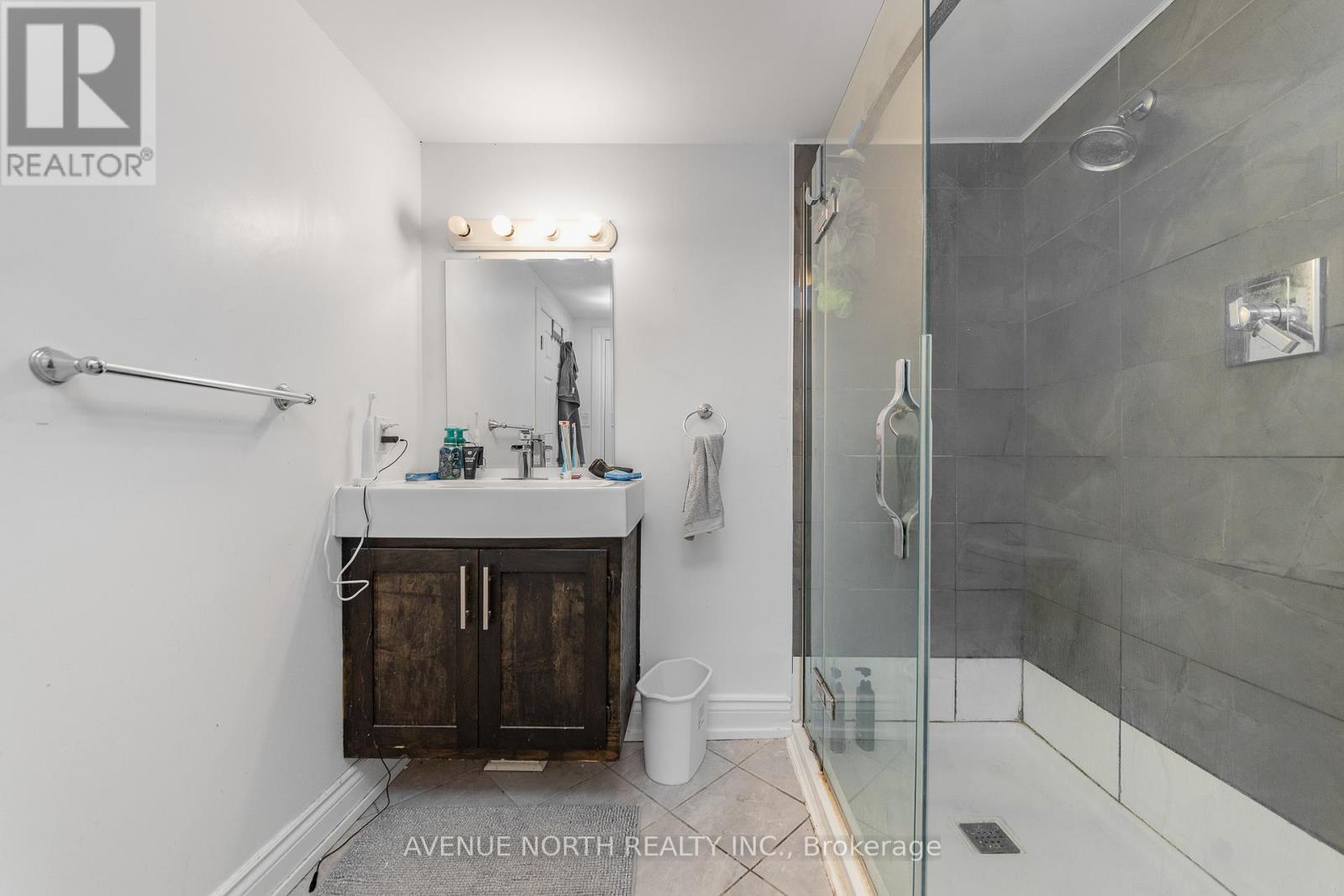 206 Blackburn Avenue Property Photo 38