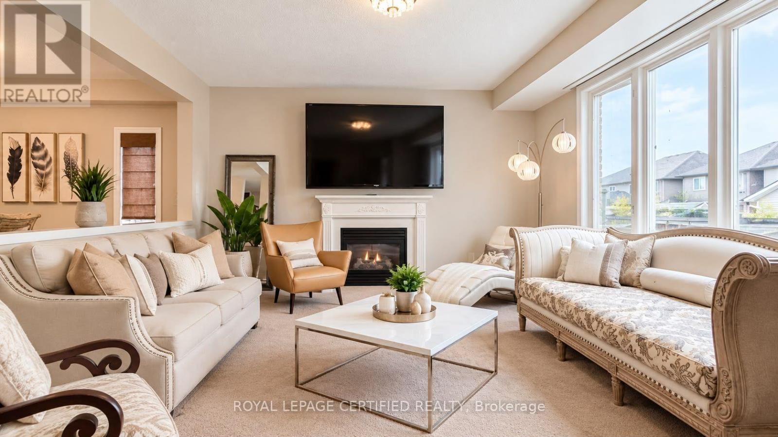 115 Davinci Boulevard Property Photo 7
